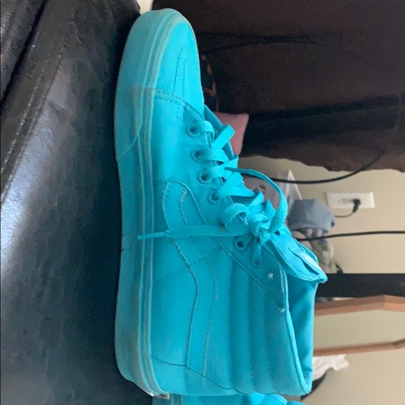 Vans - Picture 3 of 3